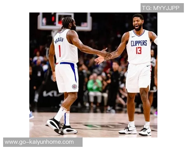 拉加贝尔点评快船阵容老化与防守缺失鲍威尔缺阵影响深远 拉加贝尔点评快船阵容老化与防守缺失鲍威尔缺阵影响深远