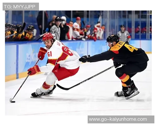 穆勒分享冰球比赛观赛照片感谢好友邀请丰富业余生活 穆勒分享冰球比赛观赛照片感谢好友邀请丰富业余生活