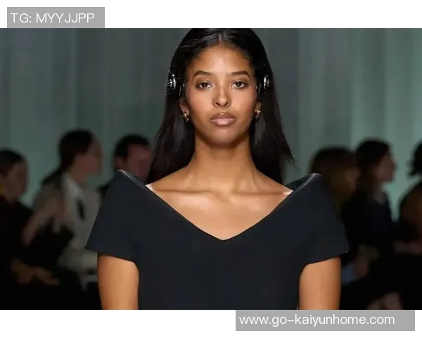 科比大女儿闪耀奢华时尚秀场引领潮流风尚成为各大品牌宠儿